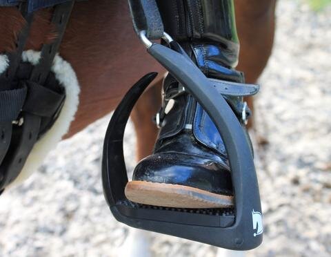 Safestyle Xlite Stirrup Irons - Saddles & Accessories-Stirrups & Spurs ...